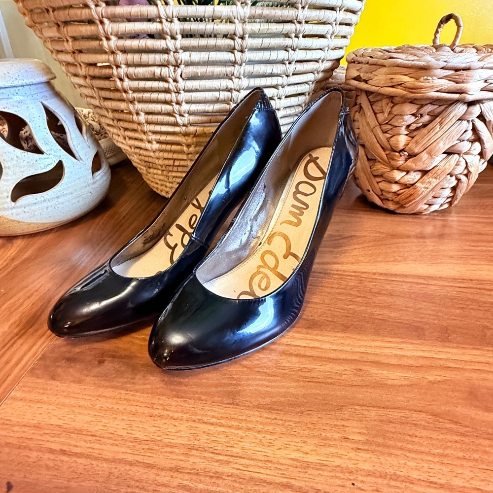 Sam Edelman Camdyn Pumps Womens 8M Black Patent Embossed Heel Detail
